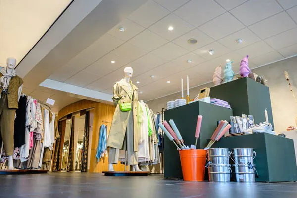 Beleuchtung im Modegesch&auml;ft