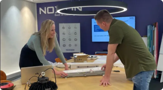 Lichtexperten bei der Beratung